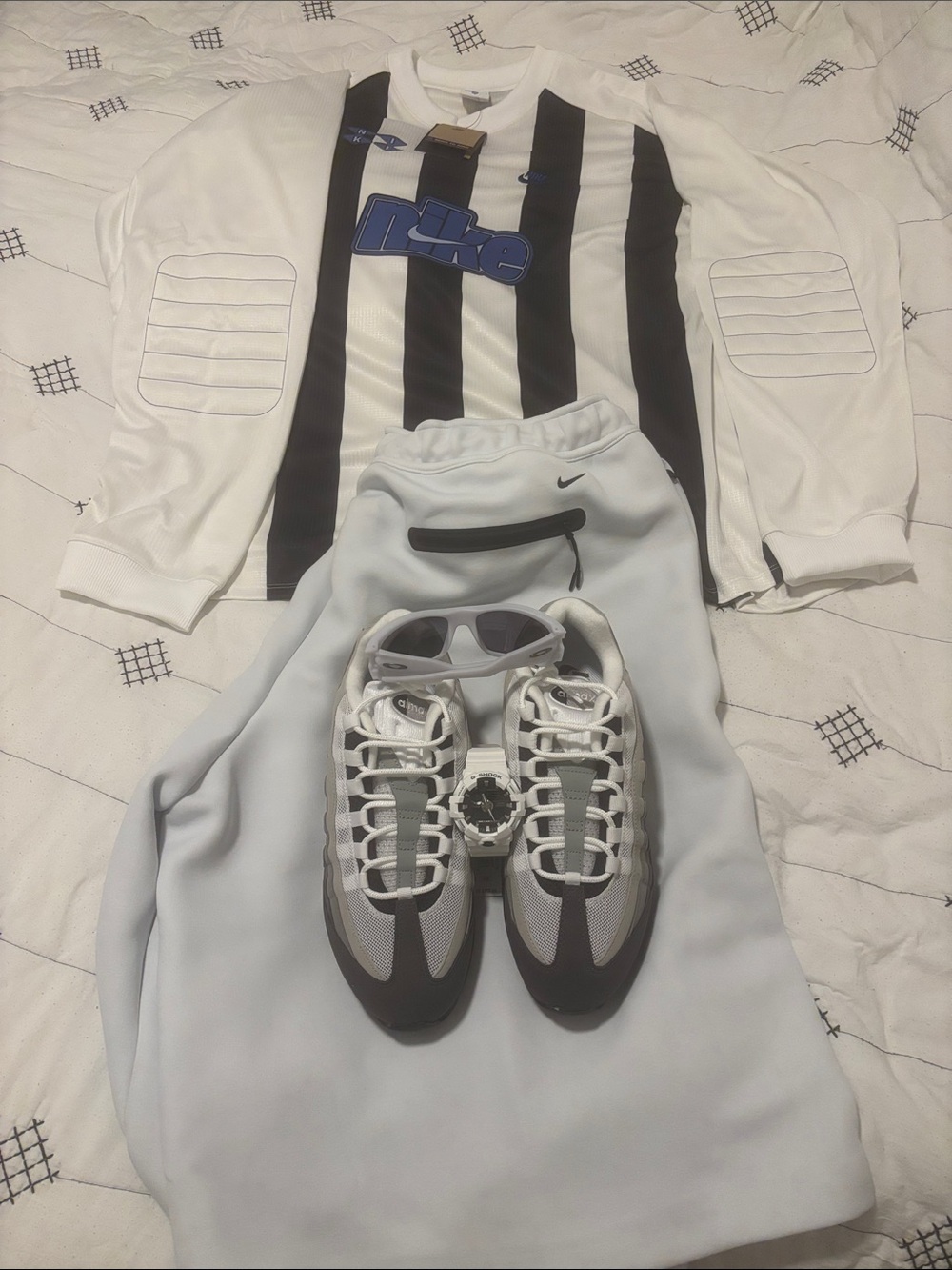 Set Oakley, airmax 95, white short 2XL, 2XL Nike Soccer Jersey
